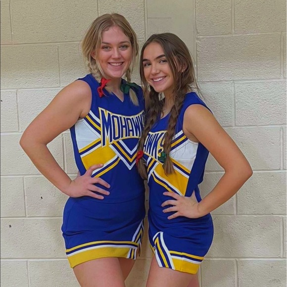 Meet your Posher, Meagan - Picture 15 of 16